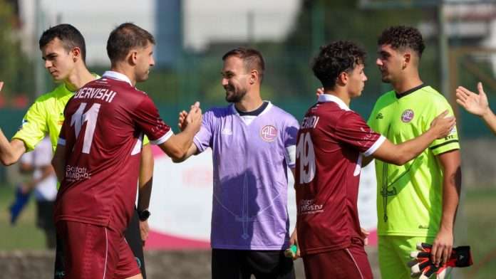 Vergiatese Legnano Uno scatto della sfida di Coppa Italia di Eccellenza tra Vergiatese e Legnano