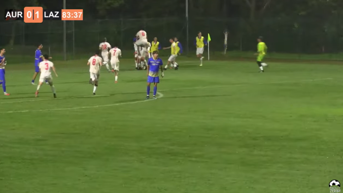L'esultanza al gol del pareggio dell'Aurora Cantalupo L'esultanza al gol del pareggio dell'Aurora Cantalupo